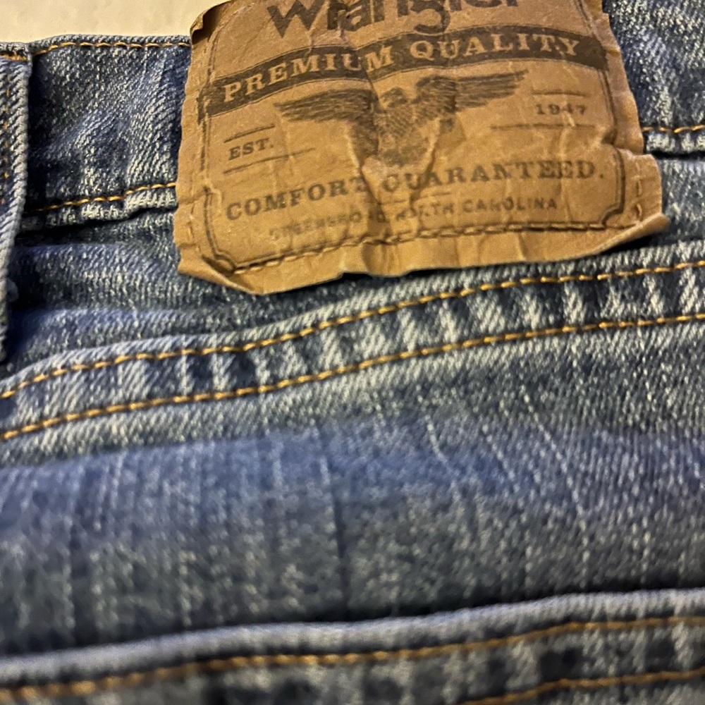 Wrangler Relaxed Fit Jeans 42x32